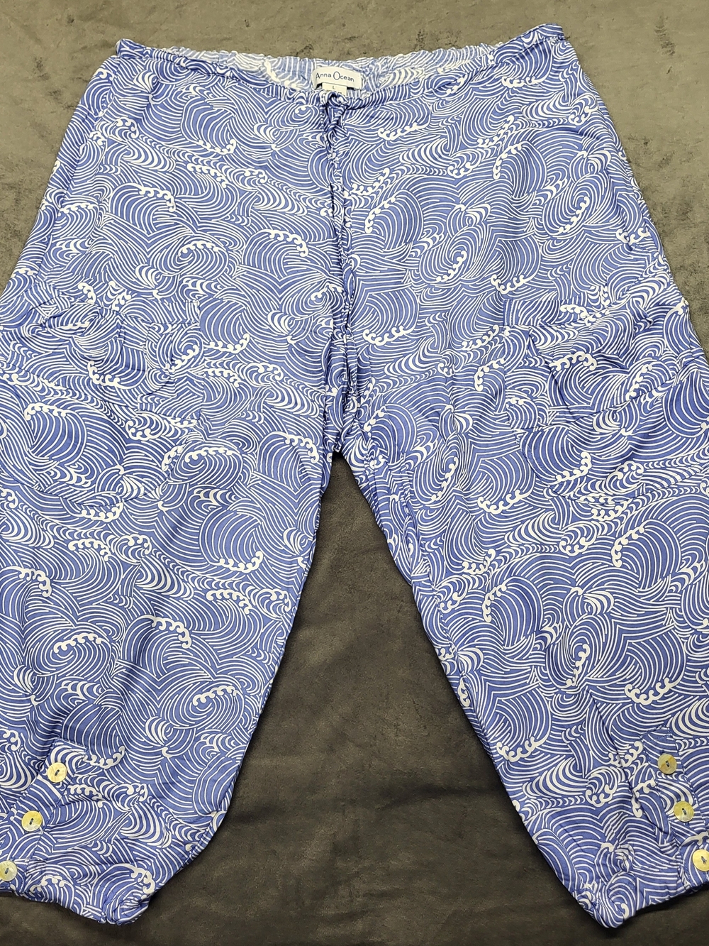 Anna Ocean Blue Wave Print Capri Pants LG